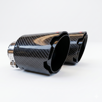 TIPS ORNAMENT EDITIE LIMITATA TOBA - EVACUARE DIN CARBON SI INOX NEGRU LOGO ROSU 89MM, INTRARE 63MM, LUCIOS